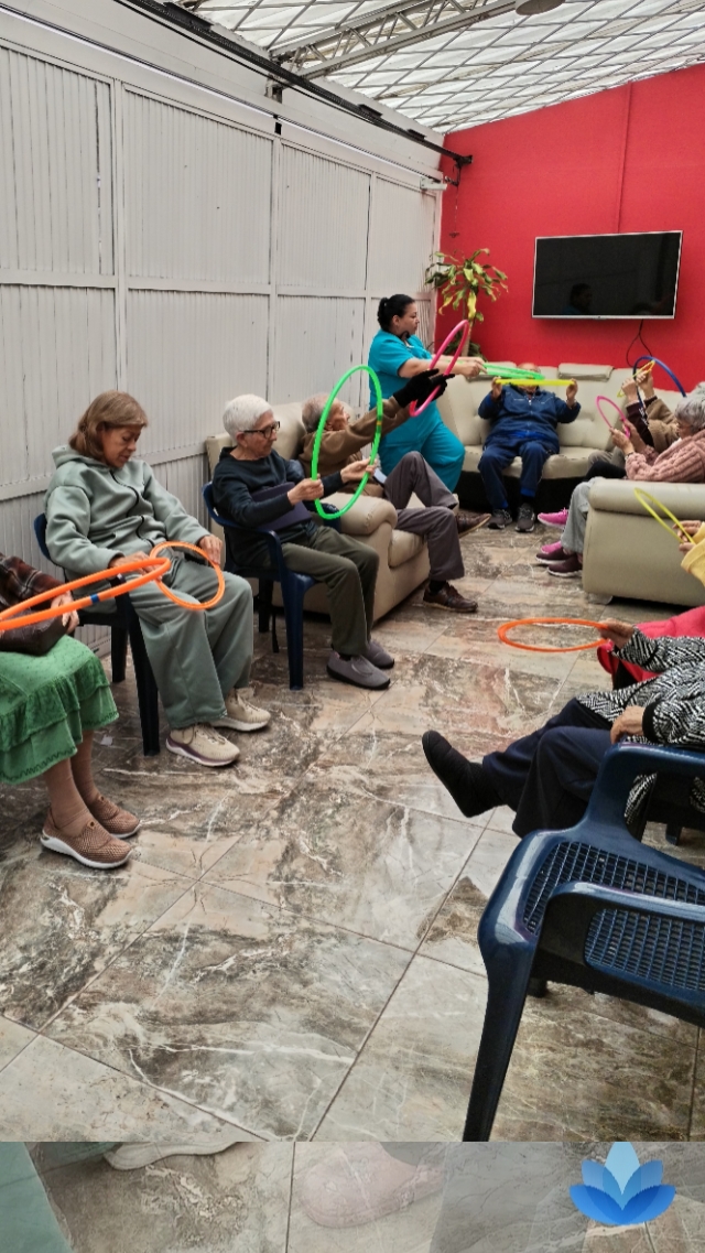El poder de los “snacks de actividad física”: movimiento inteligente para adultos mayores